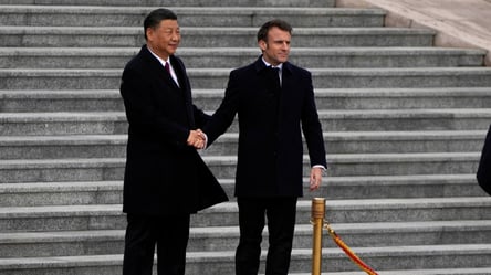 ​​​​​​​Макрон зустрівся із Сі Цзіньпіном: що обговорюватимуть лідери Франції та Китаю - 285x160