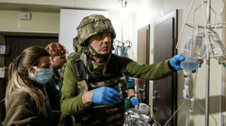 В "Азове" ждут боевых медиков — сколько платят - 290x160