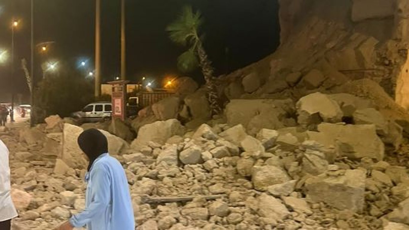 В Марокко произошло мощное землетрясение: погибли несколько сотен людей