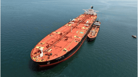 Західні санкції зупинили роботу понад 50 російських нафтових танкерів - 285x160