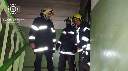 В Одессе произошел пожар в многоэтажке: спасатели эвакуировали 16 человек - 285x160