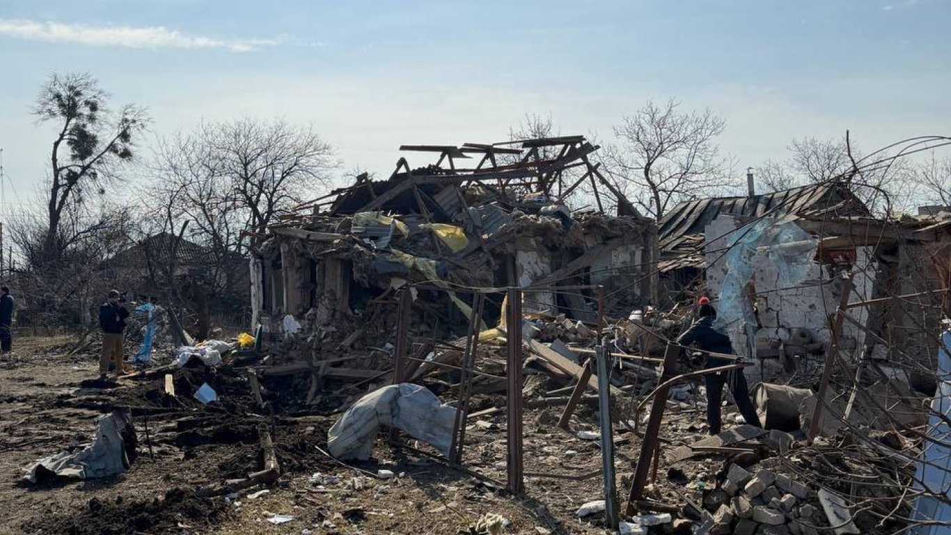 В Изюме после ударов КАБа и БпЛА ранены шесть человек: фото