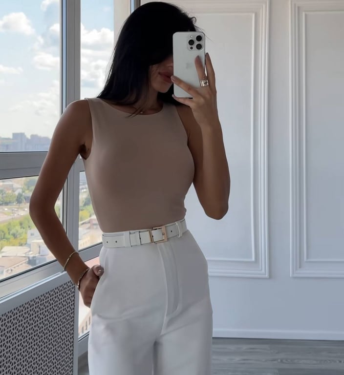 Еластичні топи підійдуть для будь-якої події