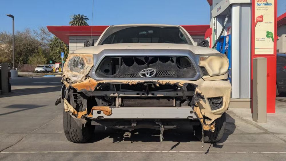 Toyota Tacoma після пожежі  в Лос-Анджелесі.
