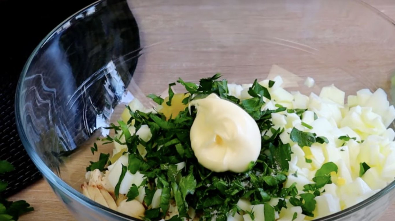 салат до 8 березня, легкий, білковий