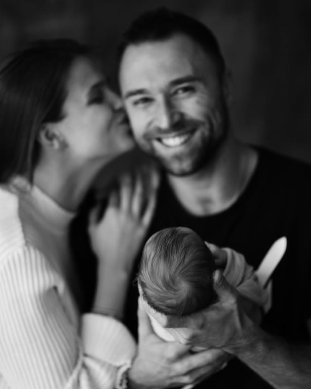 Макс Михайлюк з дружиною та донькою