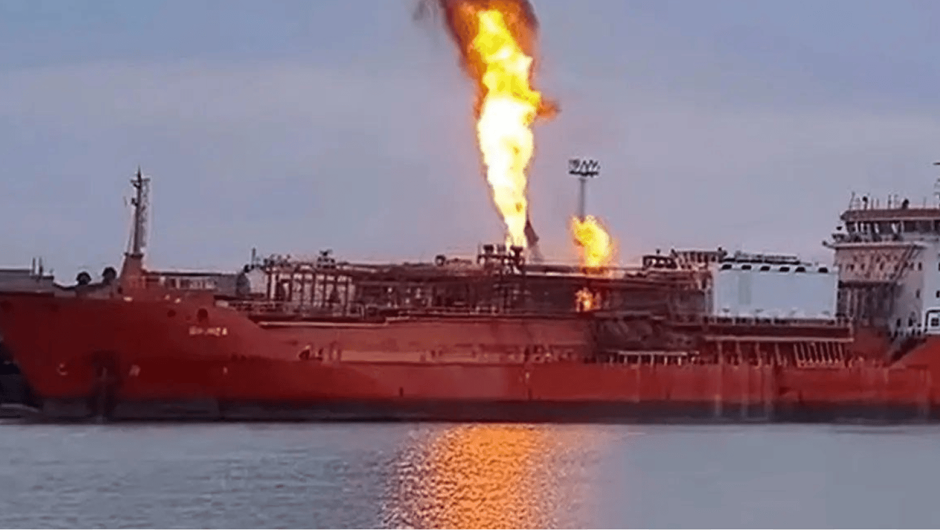 На Одещині горіло судно