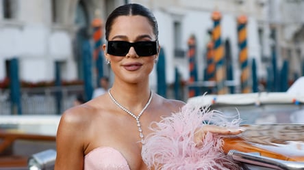 Нове бачення розкоші — чим вражає ялинка Хлої Кардашʼян - 285x160