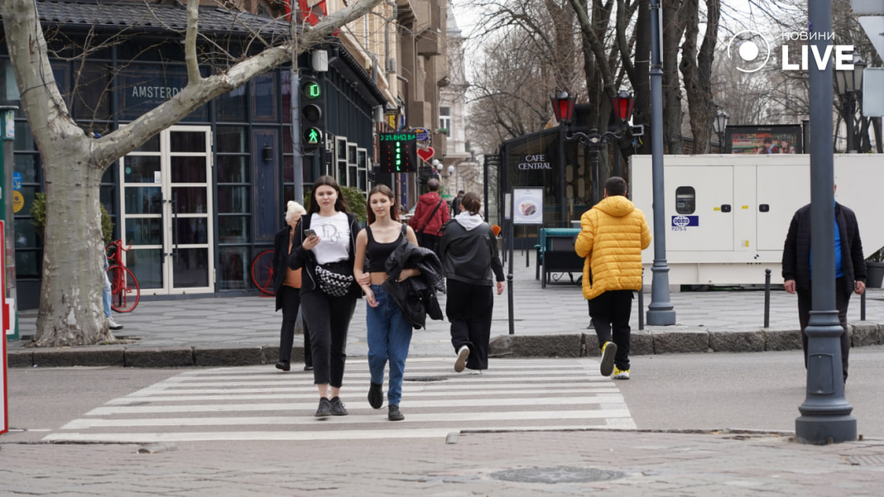 Як минув День сміху в Одесі - фото 10
