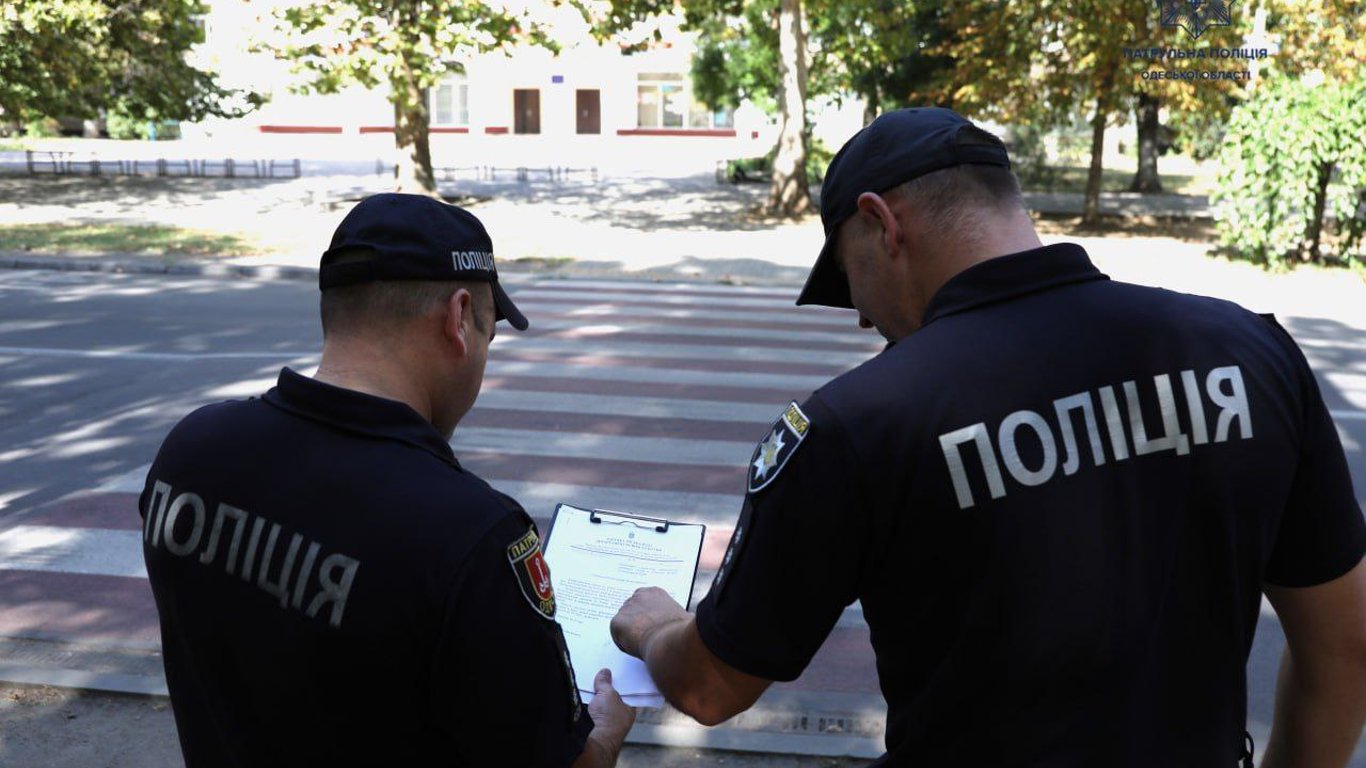 В Одессе проверили дорожные знаки возле учебных заведений