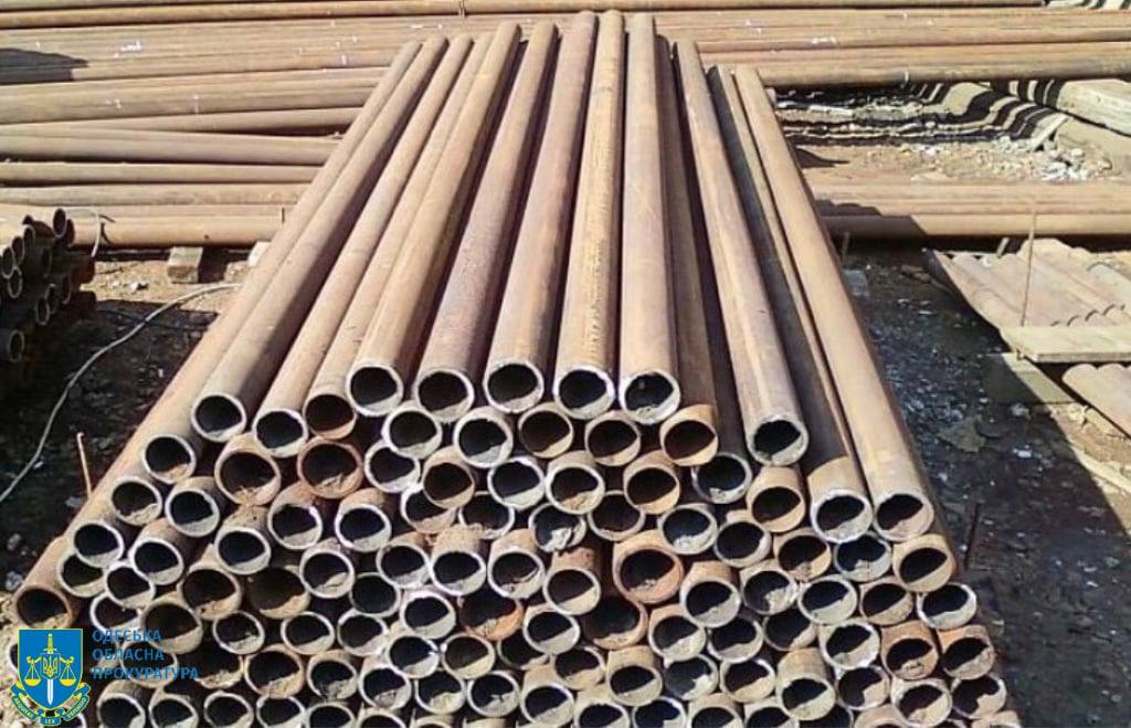 Корупція на стійках для дорожніх знаків