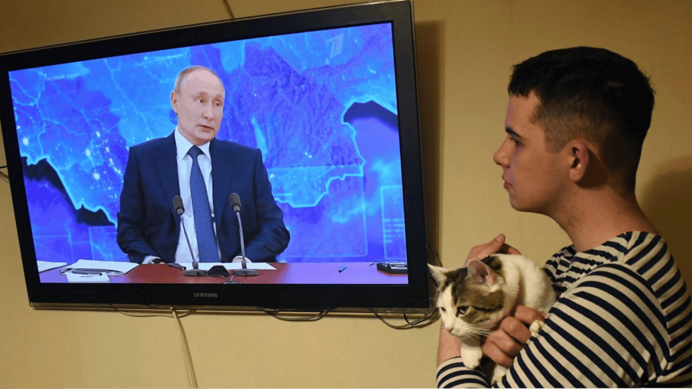 На оккупированных территориях россияне изымают комплекты спутникового телевидения