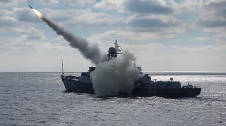 Загроза ракетних ударів: у Чорному морі 4 ворожих ракетоносії - 285x160