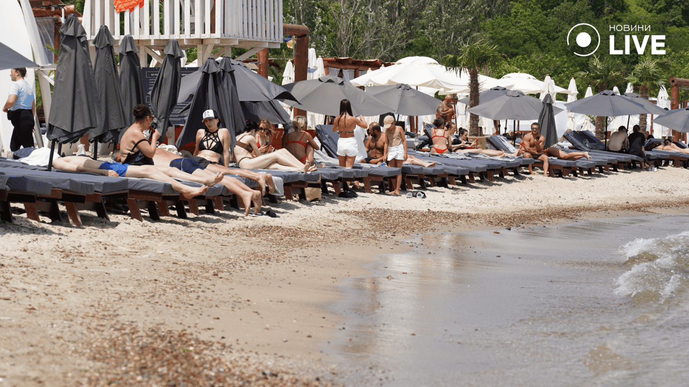 Пляжний сезон в Одесі - інспекція першого відкритого місця для відпочинку