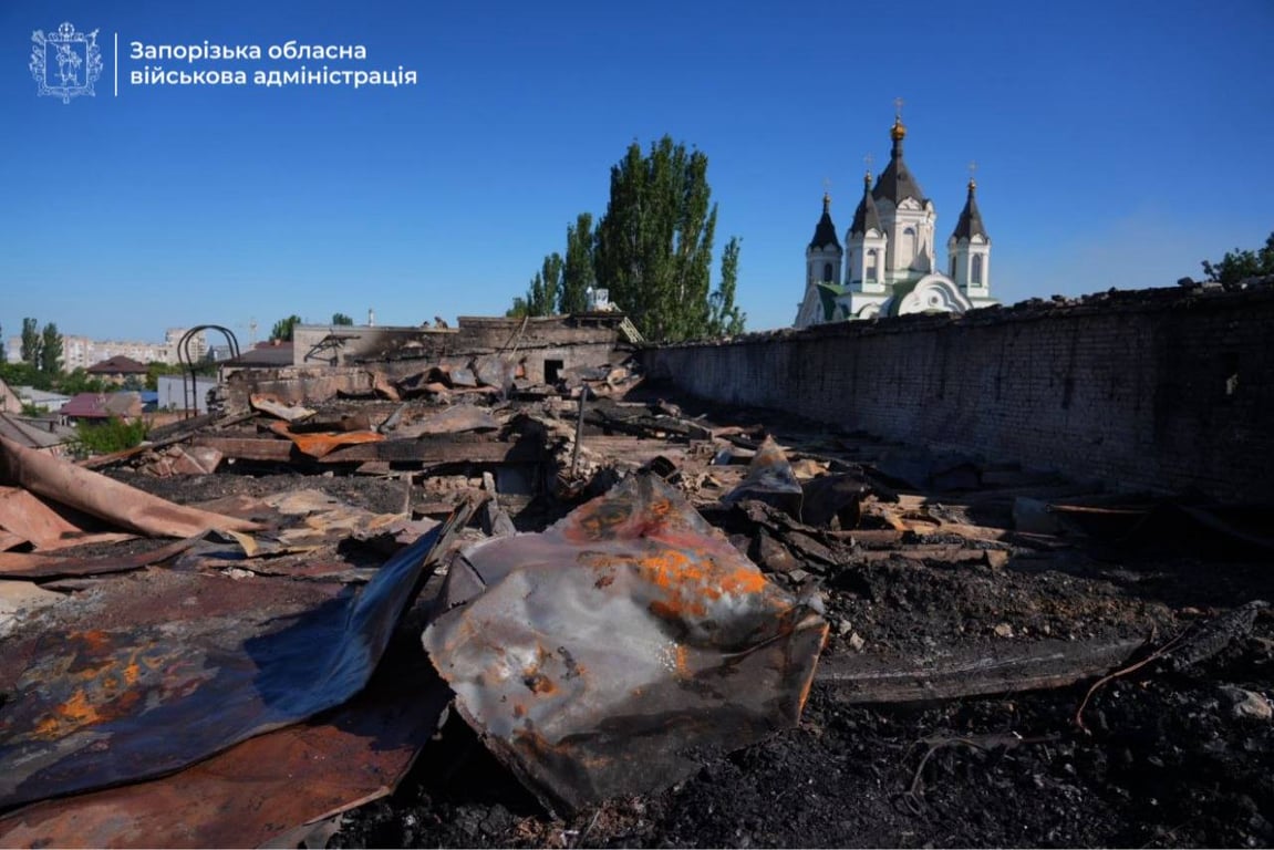 Массированный удар по Запорожской области: один погибший и 14 раненых - фото 2