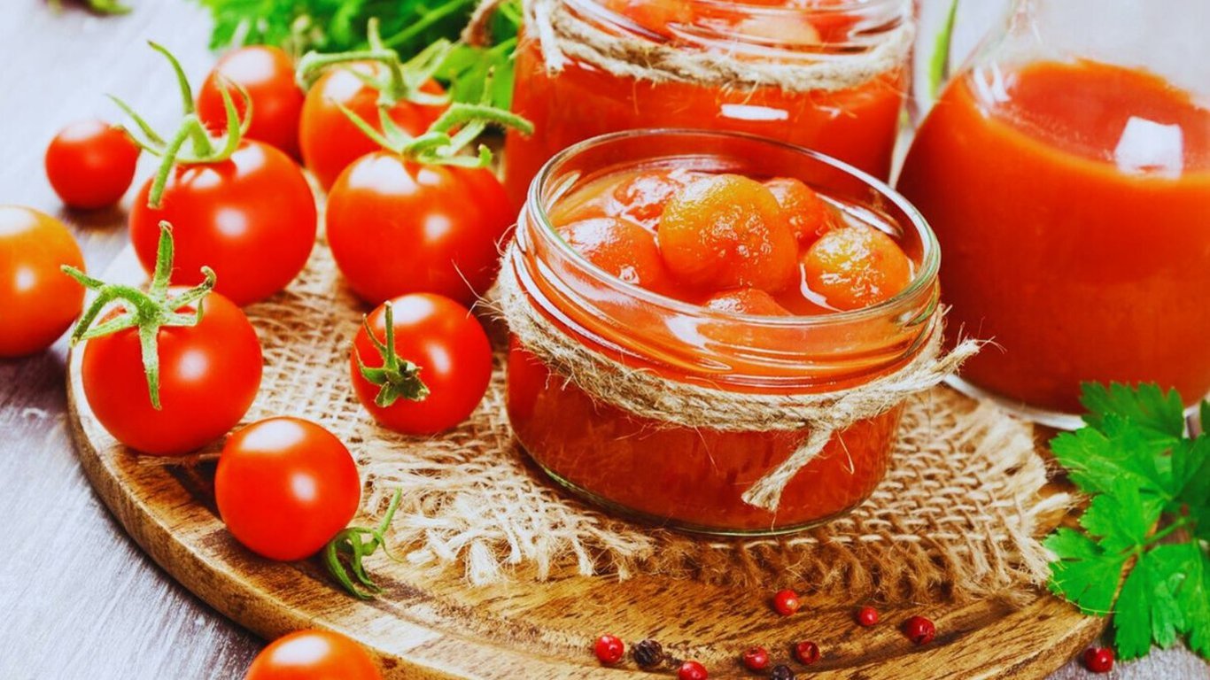 Консервація чищених помідорів вдома — відео рецепт