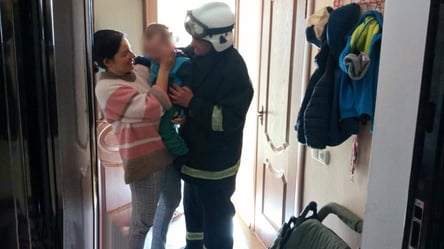 На Одещині врятували дитину, яка закрилася у квартирі - 285x160