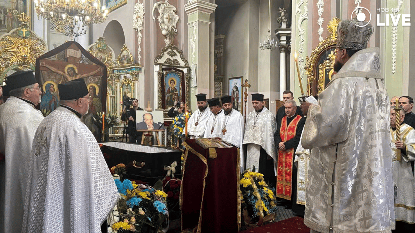 Прощание с Юхновским в соборе