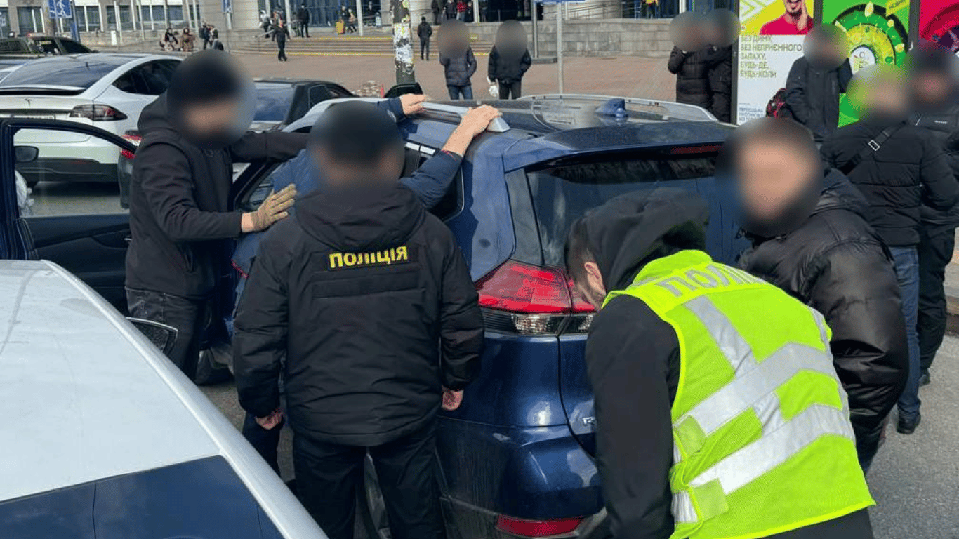Требовал взятку — в Киеве задержали чиновника Укрнафты