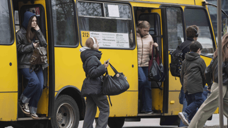 У Києві збільшать кількість наземного транспорту через атаку РФ - 285x160