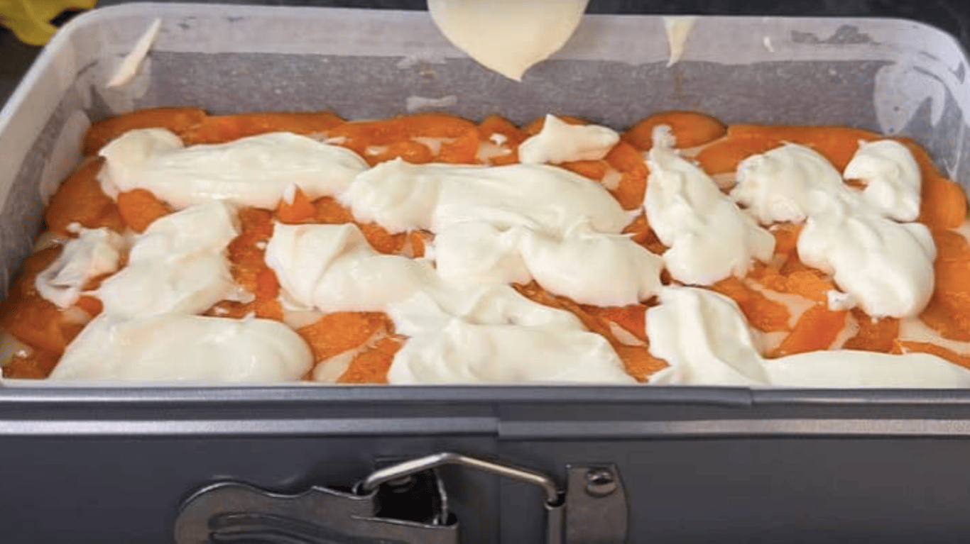 пиріг з абрикосами та сиром за 15 хвилин