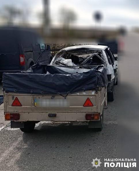 Росіяни вдарили по автомобілю дроном