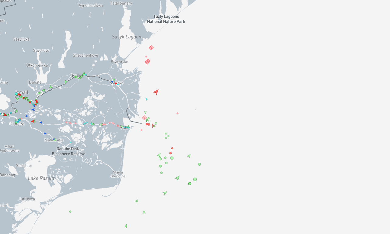 Понад тридцять суден завантажуються у портах Одещини — присутні й хімтанкери - фото 2