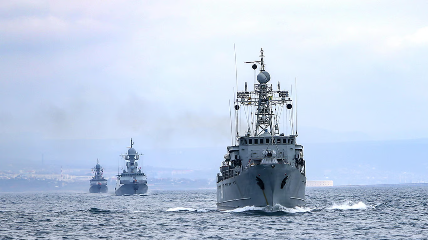 Корабли ЧФ РФ до сих пор находятся в пунктах базирования — ситуация с вражеским флотом