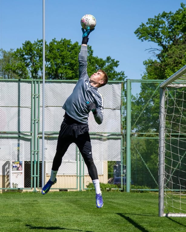 Денис Марченко