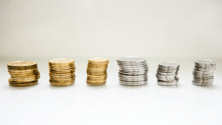 Українці можуть дорого продати монети по 10 копійок — які саме - 285x160