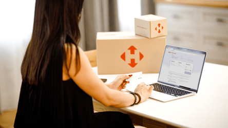 "Борги" перед Новою поштою — як шахраї крадуть гроші у людей - 285x160