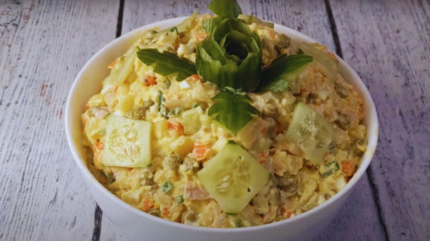 Весняний салат на вечерю за 30 хвилин — покровий опис з фото та відео