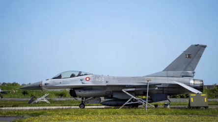 Украина отправит на обучение в США пилотов для управления F-16 - 285x160