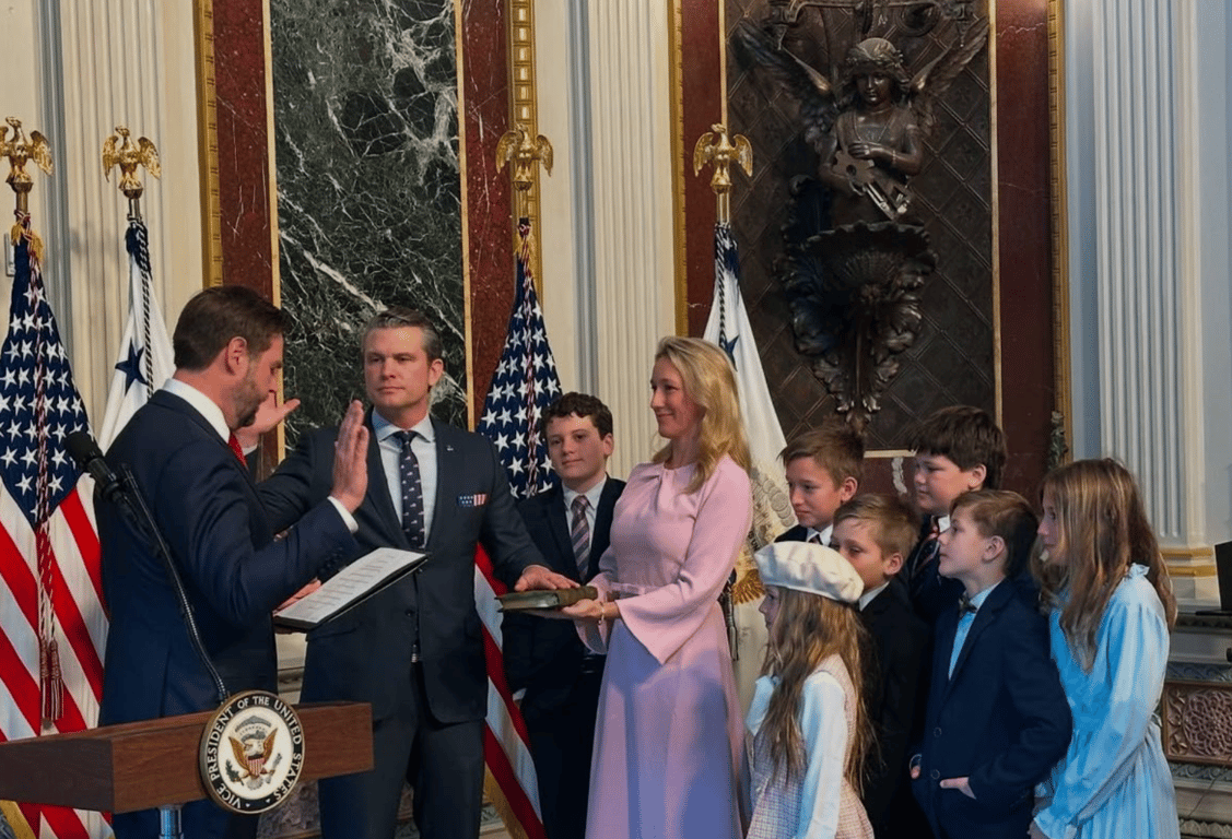 Родина Піта Хегсета