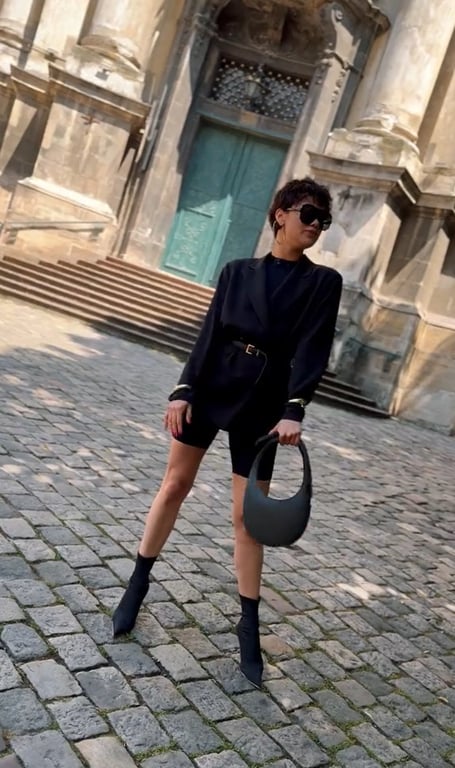 Николас Карма рассекретил стоимость повседневного образа певицы Lida Lee - фото 2