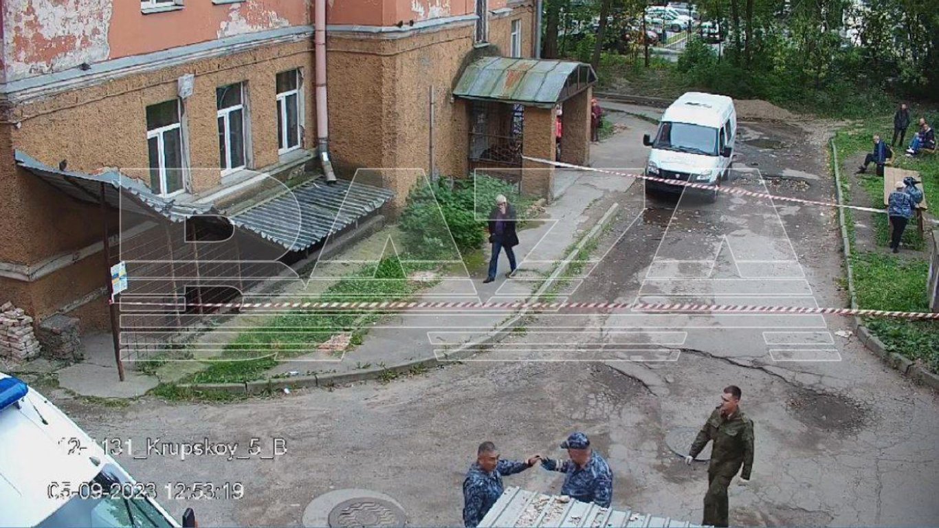 В Санкт-Петербурге возле военкомата сработало взрывное устройство: что известно