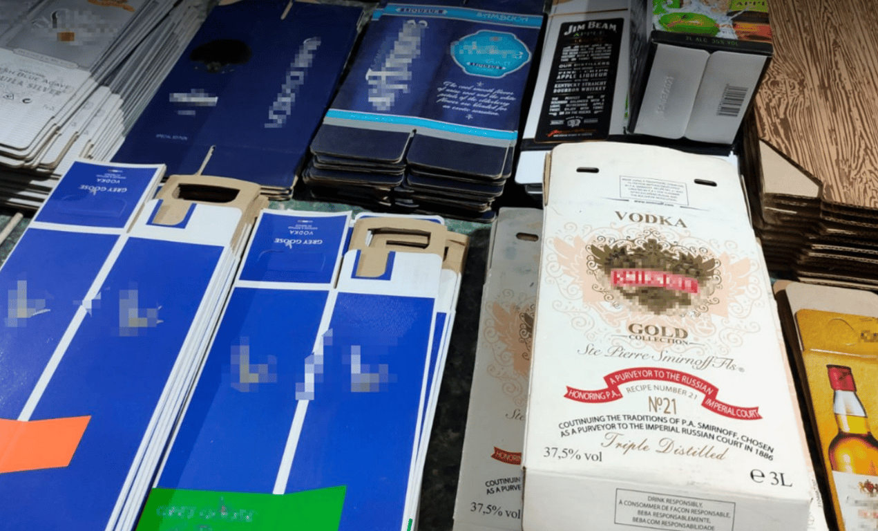 Детективи БЕБ викрили одеситів у підпільному бізнесі