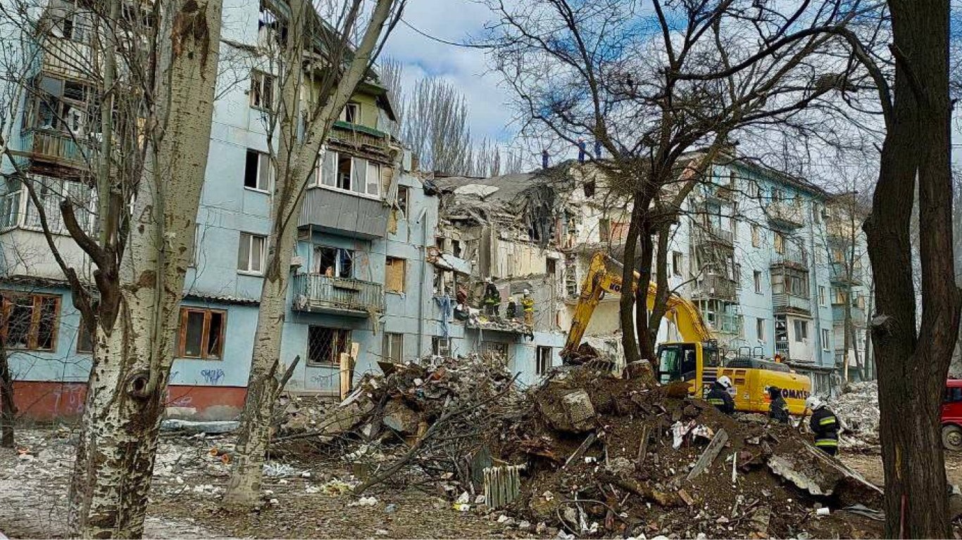 Ракетний удар по житловому будинку у Запоріжжі: кількість загиблих зросла до п'яти