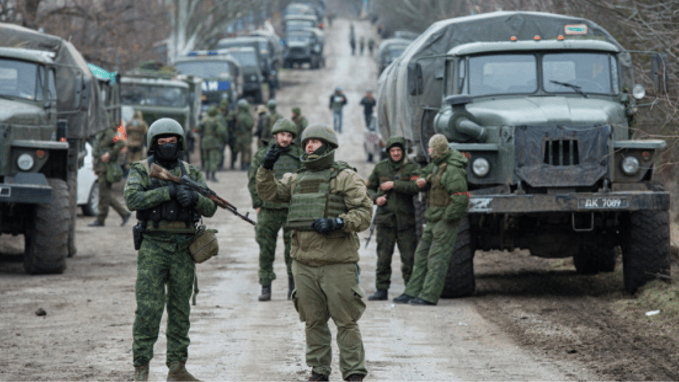В Украине суд вынес приговор четырем российским оккупантам, которые жестоко обращались с гражданскими