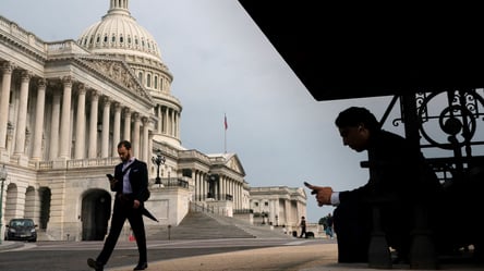 US freezes talks on Ukraine military aid — media - 285x160