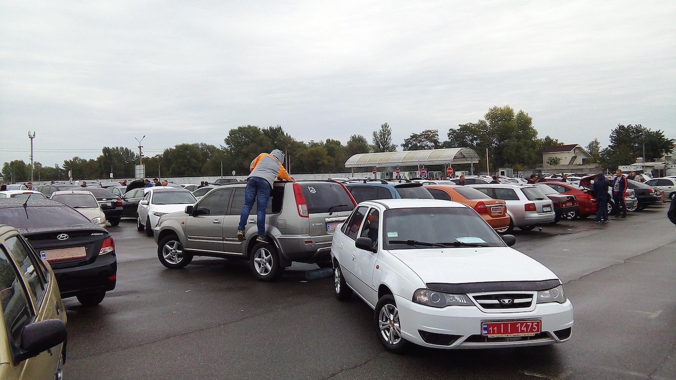 Де купити вживаний автомобіль за найнижчими цінами в Україні у 2025 році