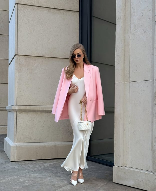 Одна сукня на всі випадки життя