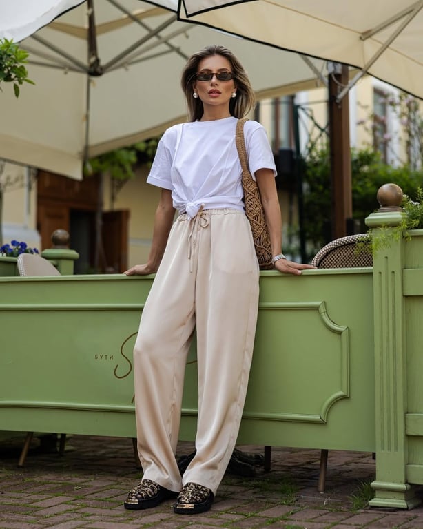 З чим носити білу футболку