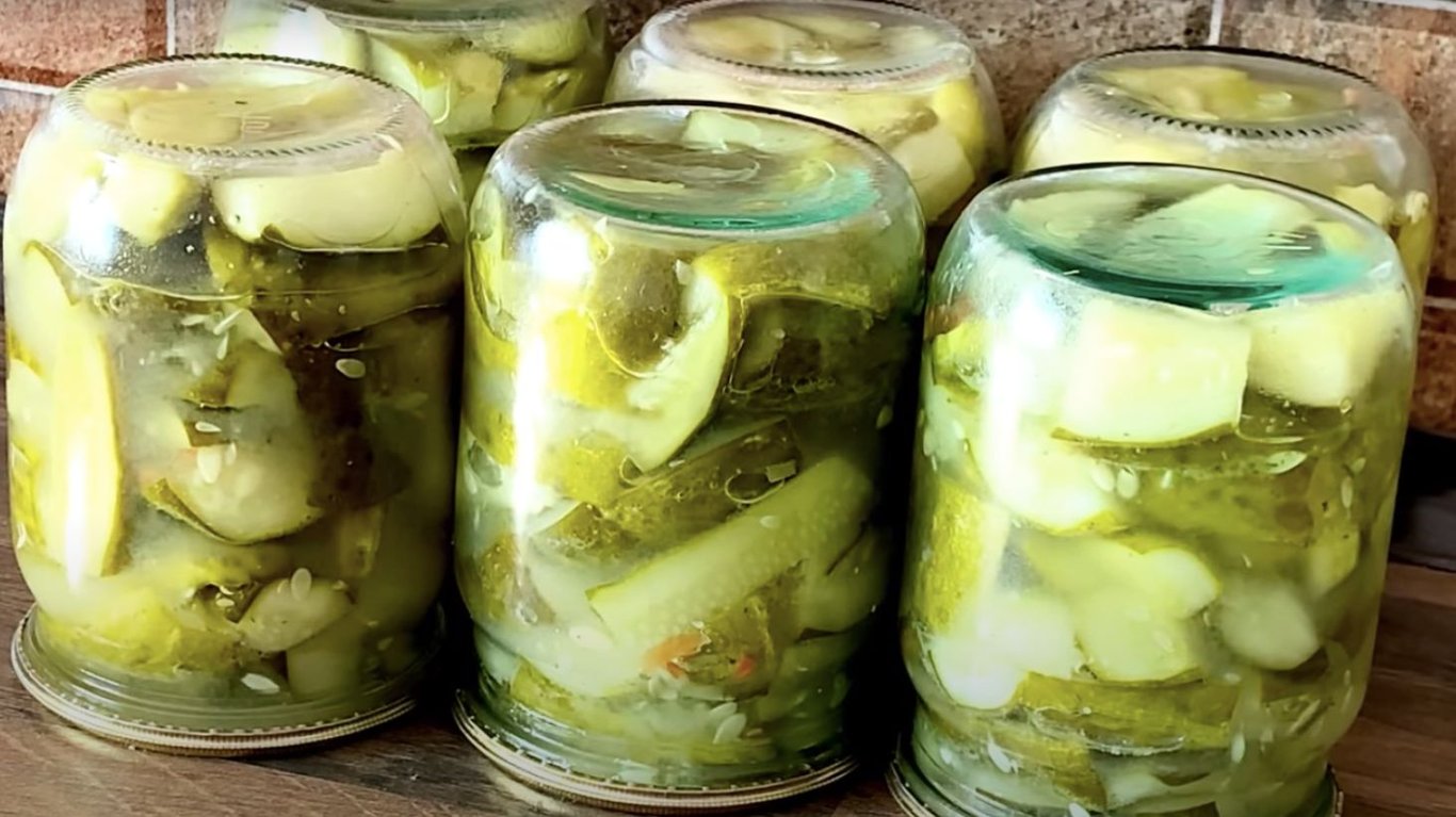 простой салат из огурцов на зиму рецепт