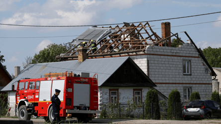 У Польщі затримали українця за запуск дрона біля будівлі уряду - 285x160