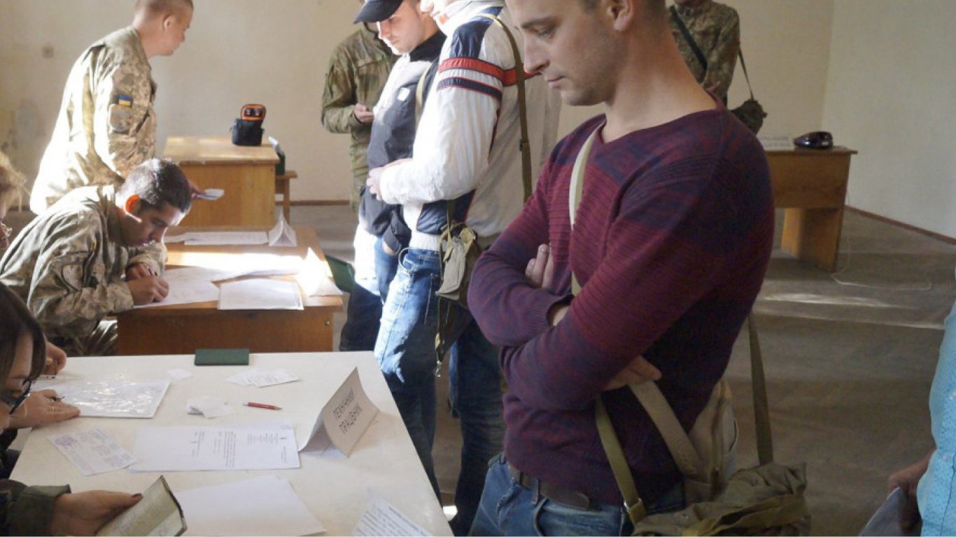 Мобилизация в Украине 2024 — нужно ли обновлять данные непригодным снятым с учета