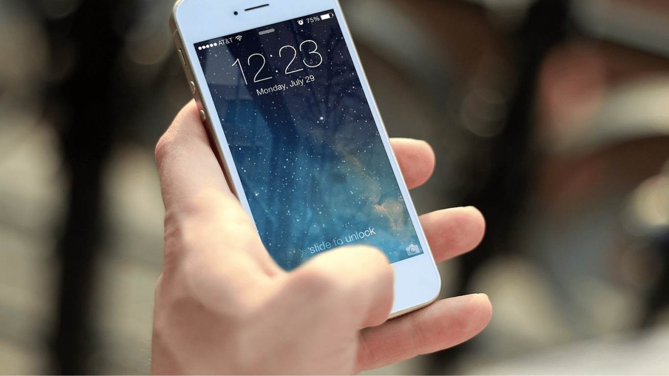 "Продавав" мобільні телефони: в Одесі затримали шахрая