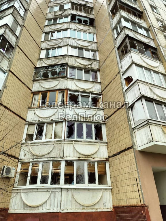 Вибиті вікна в багатоповерховому будинку в Бєлгороді