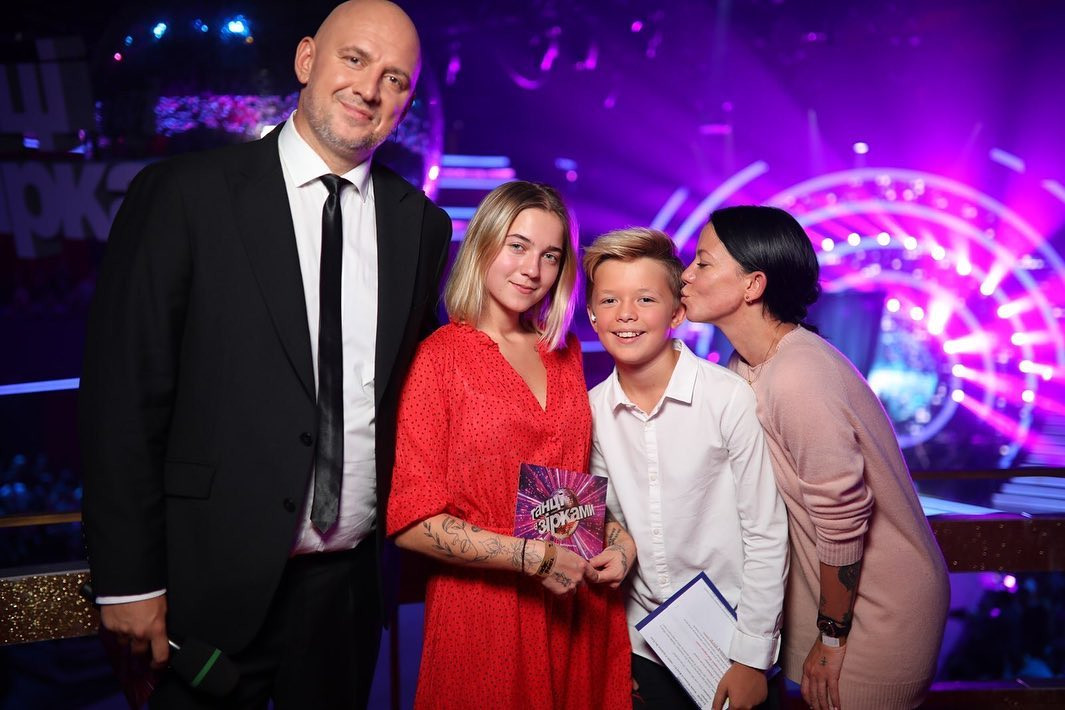 Потап со своей бывшей Ириной Горовой, сыном Андреем и названной дочерью Наталией