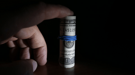 Дивний тренд на чорному ринку — як змінився курс долара - 285x160